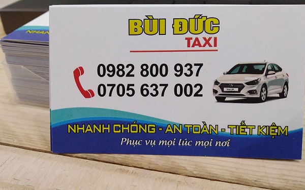 &nbsp;&nbsp;Mẫu card visit xe dịch vụ thiết kế đơn giản