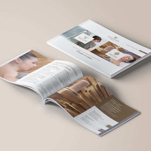 Mẫu bìa Catalogue Spa đơn giản nhưng vô cùng ấn tượng với người xem 